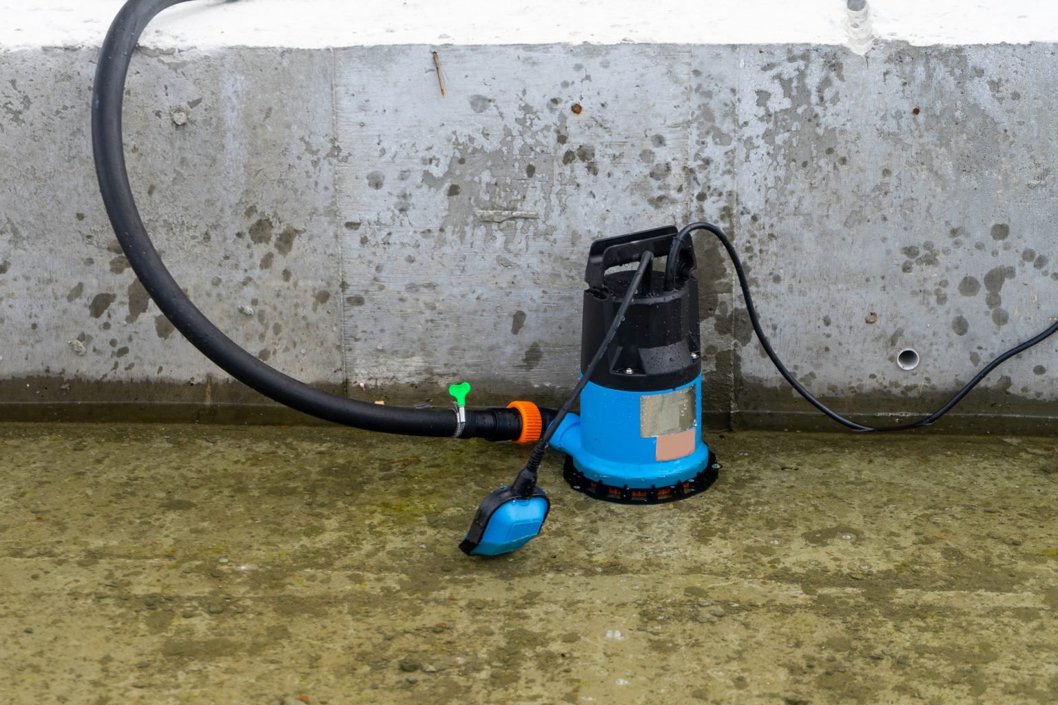 Can you use an extension cord with a submersible pump? [Fully Explained